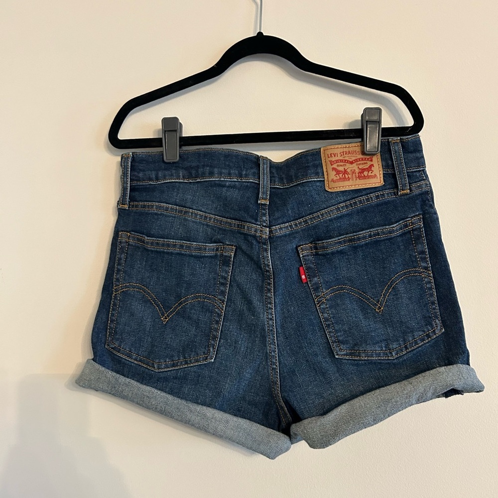 Levi Wedgie Short